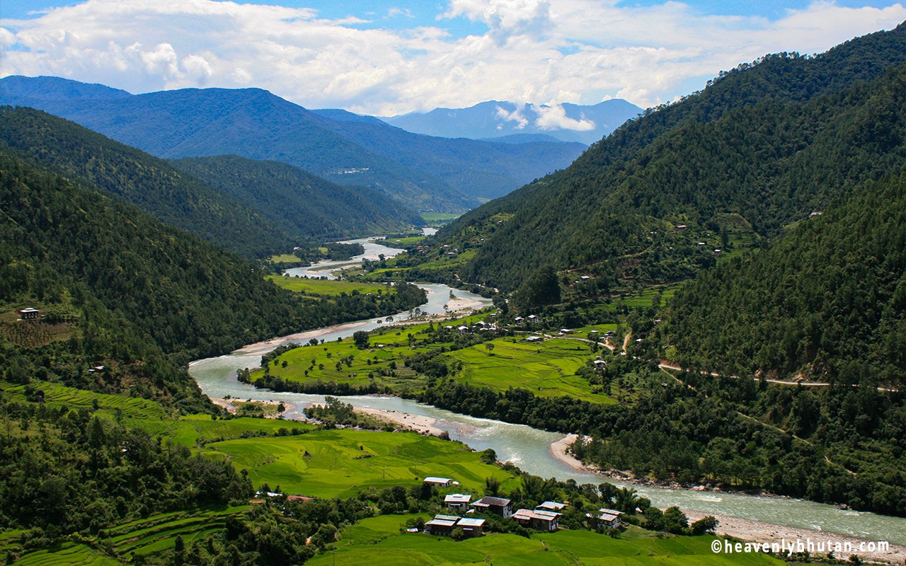 Bhutan Tour Mochu-River-View, Green Bhutan Tours