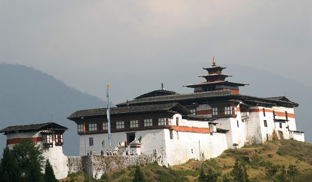 Daga Dzong, Dagana Dzong-Day Hikes in Dagana, Sky Pillar Rock Hike